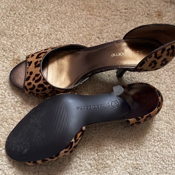Liz Claiborne Anilo Cheetah Print Heels - Picture 3 of 3